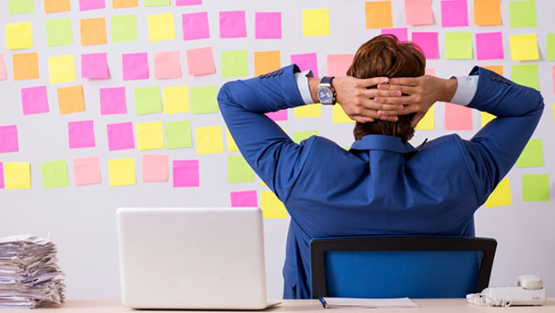 salesforce and zoho are among the companies offering free services to businesses during pandemic