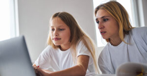 parent-teen-laptop